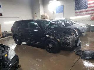 2015 Ford Utility Police Interceptor with VIN 1FM5K8ARXFGC52121, listed as a Copart auction lot 48856875 with 194,337 mi miles and Salvage Title. Bid and sale history available at carsss.com. Image 4.