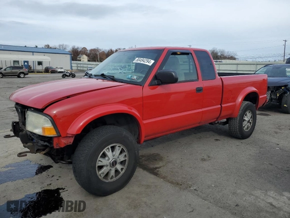 2002 GMC Sonoma SLS with VIN 1GTCT19W628201276, listed as a Copart auction lot 80494294 with 248,850 mi miles and Salvage Title. Bid and sale history available at carsss.com. Image 1.