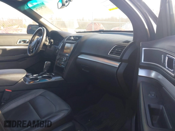 2016 Ford Explorer XLT z VIN 1FM5K8D88GGB48652, wystawiony jako IAAI lot #41781476 z przebiegiem 113 650 mil mil oraz . Historia ofert i sprzedaży dostępna na DreamBid. Obrazek 5.