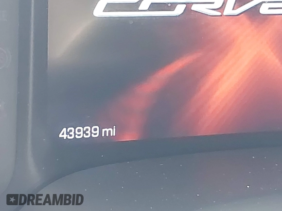 2019 Chevrolet Corvette 1LT z VIN 1G1YB2D74K5102125, wystawiony jako IAAI lot #42047085 z przebiegiem 43 939 mil mil oraz . Historia ofert i sprzedaży dostępna na DreamBid. Obrazek 16.