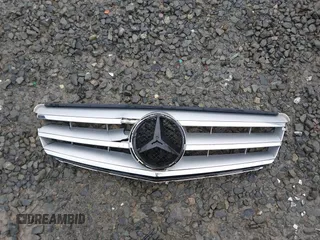 2013 Mercedes-Benz C 250 Sport z VIN WDDGF4HBXDA755303, wystawiony jako IAAI lot #41898828 z przebiegiem 119 836 mil mil oraz . Historia ofert i sprzedaży dostępna na DreamBid. Obrazek 12.