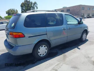 2000 Toyota Sienna LE z VIN 4T3ZF13C8YU290688, wystawiony jako IAAI lot #42397204 z przebiegiem 179 779 mil mil oraz . Historia ofert i sprzedaży dostępna na DreamBid. Obrazek 4.