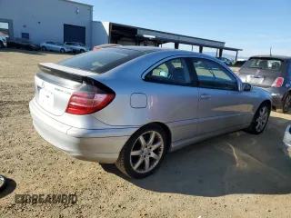 2002 Mercedes-Benz C 230/260/280/320 with VIN WDBRN47J12A288749, listed as a Copart auction lot 42052655 with 229,188 mi miles and Clean Title. Bid and sale history available at DreamBid. Image 3.