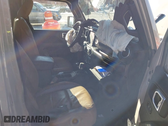 2020 Jeep Gladiator Overland with VIN 1C6HJTFG4LL169647, listed as a IAAI auction lot 41339933 with 85,246 mi miles and . Bid and sale history available at DreamBid. Image 5.