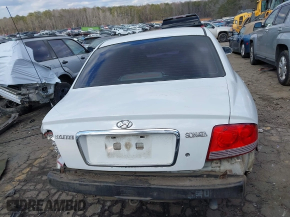 2003 Hyundai Sonata with VIN KMHWF25S13A830754, listed as a IAAI auction lot 41409518 with 207,849 mi miles. Bid and sale history available at carsss.com. Image 17.