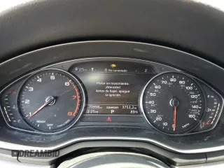 2018 Audi A4 Premium with VIN WAUDNAF45JA018814, listed as a Copart auction lot 55561425 with 70,998 mi miles and Salvage title. Bid and sale history available at DreamBid. Image 9.