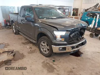 2015 Ford F-150 XLT with VIN 1FTFX1EF0FKE74195, listed as a IAAI auction lot 41363809 with 36,276 mi miles. Bid and sale history available at carsss.com. Image 1.