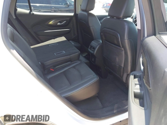 2024 GMC Terrain SLT z VIN 3GKALVEG7RL234722, wystawiony jako IAAI lot #42588099 z przebiegiem 31 077 mil mil oraz . Historia ofert i sprzedaży dostępna na DreamBid. Obrazek 8.