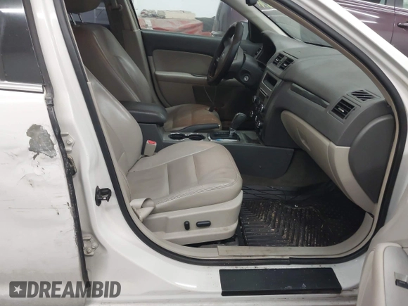2011 Ford Fusion SEL with VIN 3FAHP0JG5BR238879, listed as a IAAI auction lot 41600049 with 221,399 mi miles. Bid and sale history available at carsss.com. Image 5.