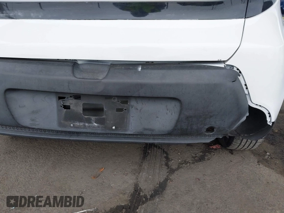 2016 Kia Soul z VIN KNDJN2A22G7318804, wystawiony jako IAAI lot #41860656 z przebiegiem 115 089 mil mil oraz . Historia ofert i sprzedaży dostępna na DreamBid. Obrazek 6.