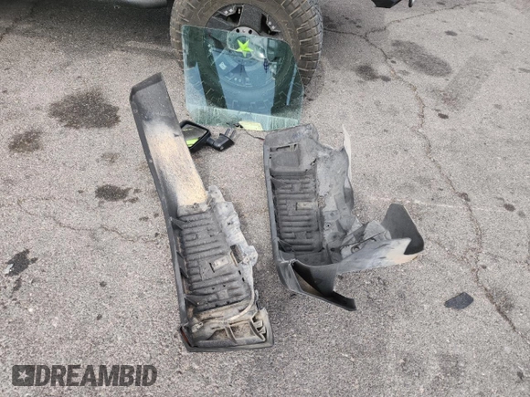 2012 Jeep Wrangler Unlimited Call of Duty MW3 z VIN 1C4BJWFG4CL242211, wystawiony jako Copart lot #59774555 z przebiegiem 117 463 mil mil oraz Szkoda całkowita • Salvage title. Historia ofert i sprzedaży dostępna na DreamBid. Obrazek 12.