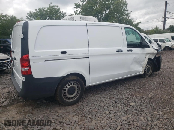 2022 Mercedes-Benz Metris Cargo z VIN W1YV0BEY6N4138833, wystawiony jako Copart lot #68922824 z przebiegiem 9 493 mil mil oraz Szkoda całkowita • Salvage title. Historia ofert i sprzedaży dostępna na DreamBid. Obrazek 3.