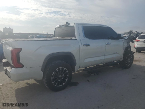 2022 Toyota Tundra 4WD Limited with VIN 5TFJA5DB2NX004558, listed as a Copart auction lot 43332955 with 46,341 mi miles and Salvage Title. Bid and sale history available at carsss.com. Image 3.
