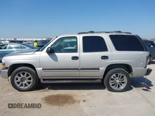 2004 Chevrolet Tahoe LT with VIN 1GNEC13Z84J315648, listed as a IAAI auction lot 41868112 with 198,901 mi miles. Bid and sale history available at carsss.com. Image 14.