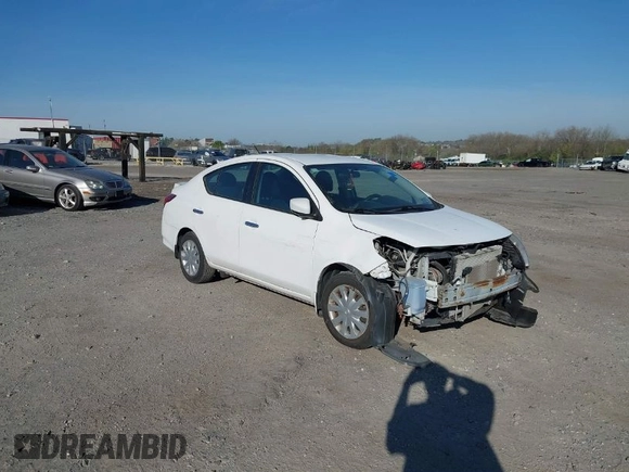 2015 Nissan Versa SV with VIN 3N1CN7AP0FL955480, listed as a IAAI auction lot 42070703 with 69,318 mi miles. Bid and sale history available at carsss.com. Image 1.