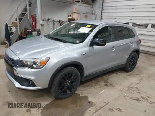 2017 Mitsubishi Outlander ES z VIN JA4AP3AU2HZ032372, wystawiony jako IAAI lot #41976700 z przebiegiem 87 827 mil mil oraz . Historia ofert i sprzedaży dostępna na DreamBid. Obrazek 2.