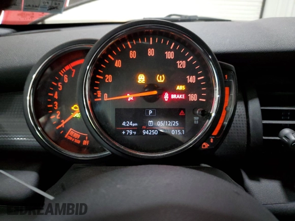 2019 MINI Convertible Cooper с VIN WMWWG5C56K3D01870, выставлен на аукционе Copart как лот 56664905 с пробегом 94 250 миль миль и Списание • Salvage title. История ставок и продаж доступна на DreamBid. Изображение 9.