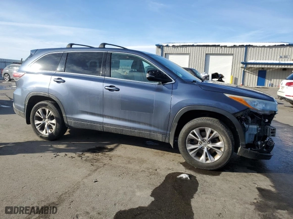 2015 Toyota Highlander LE with VIN 5TDBKRFH3FS142112, listed as a Copart auction lot 46977675 with 254,519 mi miles and Salvage Title. Bid and sale history available at carsss.com. Image 4.