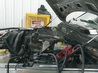 2006 Dodge 2500 SLT z VIN 1D7KS28C06J214959, wystawiony jako IAAI lot #41125689 z przebiegiem 245 429 mil mil oraz . Historia ofert i sprzedaży dostępna na DreamBid. Obrazek 21.