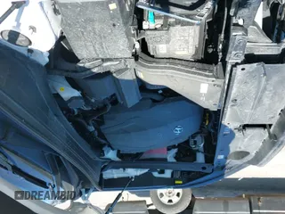 2024 Hyundai Palisade Calligraphy z VIN KM8R7DGE5RU749552, wystawiony jako IAAI lot #41999757 z przebiegiem 14 598 mil mil oraz . Historia ofert i sprzedaży dostępna na DreamBid. Obrazek 19.