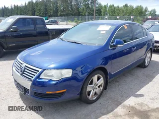 2008 Volkswagen Passat Komfort z VIN WVWAK73C78P083555, wystawiony jako IAAI lot #42354001 z przebiegiem 151 048 mil mil oraz . Historia ofert i sprzedaży dostępna na DreamBid. Obrazek 2.