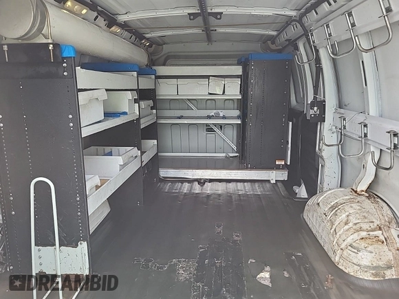 2015 Chevrolet Express Cargo with VIN 1GCWGFCF2F1163079, listed as a IAAI auction lot 42832363 with 183,774 mi miles and . Bid and sale history available at DreamBid. Image 33.