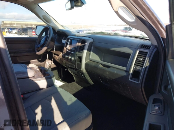 2018 Ram 1500 Express with VIN 1C6RR7FG4JS260831, listed as a IAAI auction lot 41294871 with 71,097 mi miles. Bid and sale history available at carsss.com. Image 5.