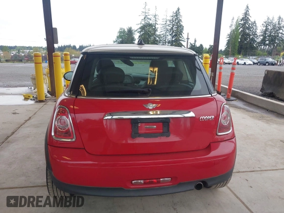 2012 MINI Hardtop with VIN WMWSU3C58CT262077, listed as a IAAI auction lot 42140178 with 70,099 mi miles and . Bid and sale history available at DreamBid. Image 17.