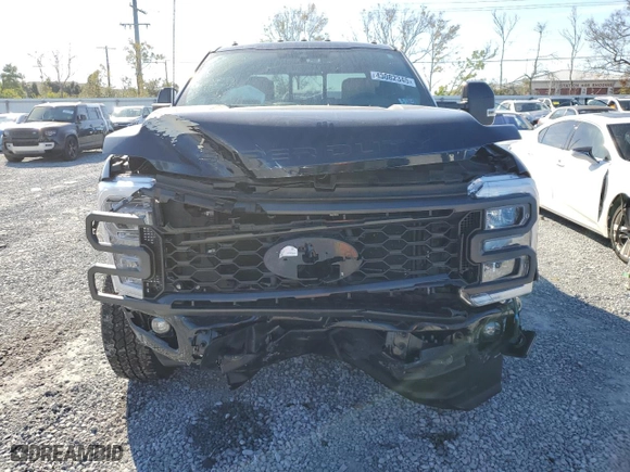 2023 Ford Super Duty F-350 SRW XL with VIN 1FT8W3BT8PEE19236, listed as a Copart auction lot 43082345 with 19,728 mi miles and Salvage Title. Bid and sale history available at carsss.com. Image 5.