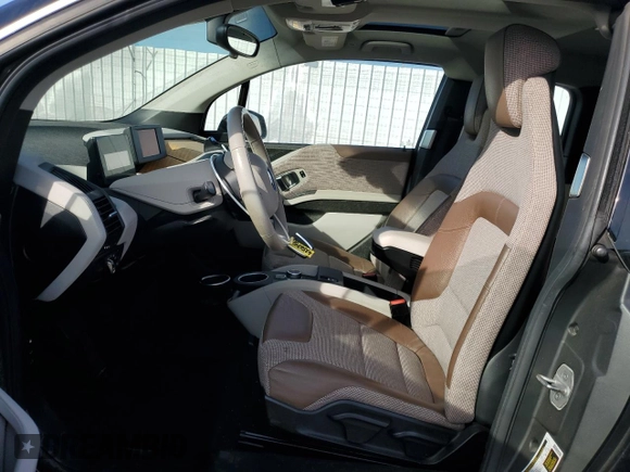 2019 BMW i3 z VIN WBY8P4C54K7D28773, wystawiony jako Copart lot #42563815 z przebiegiem 34 850 mil mil oraz Szkoda całkowita • Salvage title. Historia ofert i sprzedaży dostępna na DreamBid. Obrazek 7.