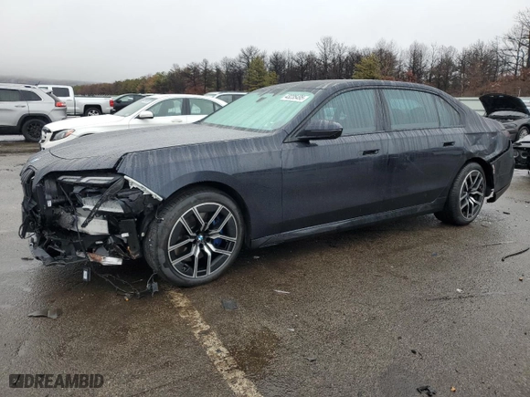 2023 BMW 7 Series 760i xDrive with VIN WBA33EJ08PCN83956, listed as a Copart auction lot 43235495 with 22,527 mi miles and Salvage Title. Bid and sale history available at carsss.com. Image 1.