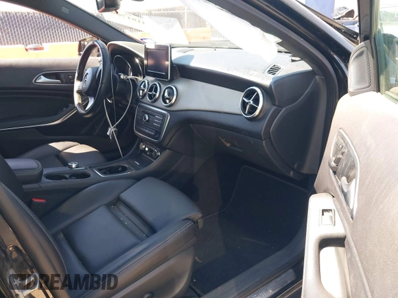 2017 Mercedes-Benz GLA 250 z VIN WDCTG4EB1HJ318574, wystawiony jako IAAI lot #41817092 z przebiegiem 120 435 mil mil oraz . Historia ofert i sprzedaży dostępna na DreamBid. Obrazek 5.
