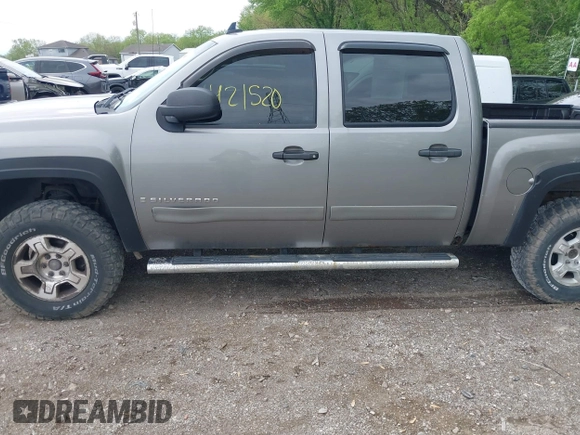 2007 Chevrolet Silverado 1500 LTZ with VIN 2GCEK13M471660691, listed as a IAAI auction lot 42152051 with 210,906 mi miles. Bid and sale history available at carsss.com. Image 14.