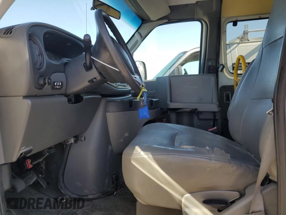2008 Ford Econoline Cargo с VIN 1FT2S34L28DA63839, выставлен на аукционе Copart как лот 66370885 с пробегом 131 244 миль миль и Чистый • Clean title. История ставок и продаж доступна на DreamBid. Изображение 7.