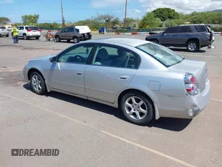 2005 Nissan Altima S z VIN 1N4AL11D45C380359, wystawiony jako IAAI lot #42022290 z przebiegiem 113 156 mil mil oraz . Historia ofert i sprzedaży dostępna na DreamBid. Obrazek 3.