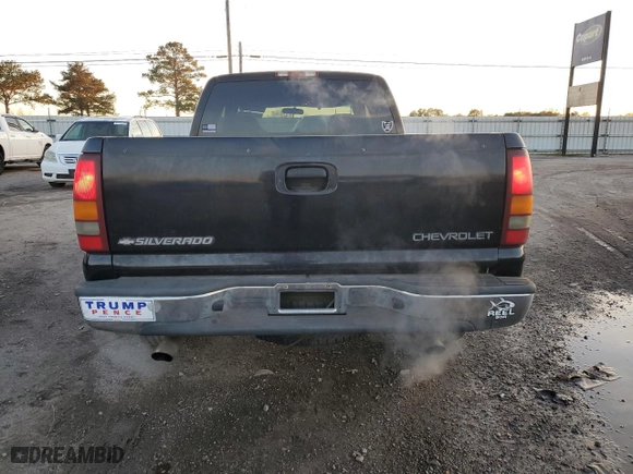 2002 Chevrolet Silverado 1500 LS with VIN 2GCEC19V621425196, listed as a Copart auction lot 87441124 with 256,380 mi miles and Salvage Title. Bid and sale history available at carsss.com. Image 6.