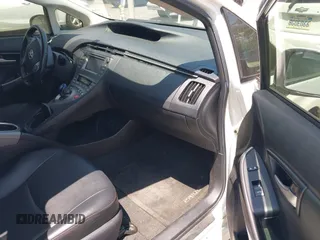 2013 Toyota Prius One z VIN JTDKN3DU6D5612205, wystawiony jako IAAI lot #42487114 z przebiegiem 221 772 mil mil oraz . Historia ofert i sprzedaży dostępna na DreamBid. Obrazek 5.