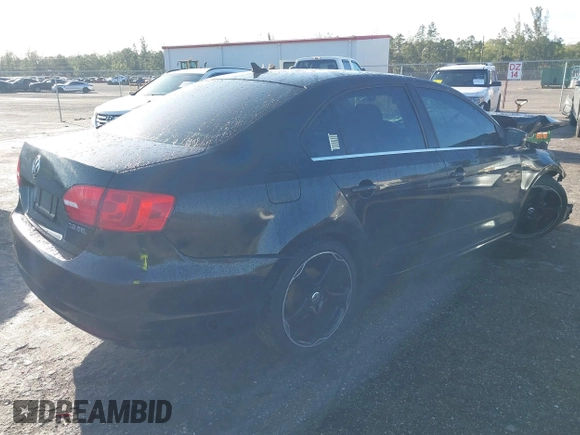 2011 Volkswagen Jetta SEL z VIN 3VWLX7AJ4BM335798, wystawiony jako IAAI lot #41664073 z przebiegiem 209 080 mil mil oraz . Historia ofert i sprzedaży dostępna na DreamBid. Obrazek 4.