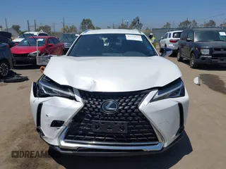 2020 Lexus UX 200 z VIN JTHX3JBH3L2029076, wystawiony jako IAAI lot #42554639 z przebiegiem 62 861 mil mil oraz . Historia ofert i sprzedaży dostępna na DreamBid. Obrazek 12.