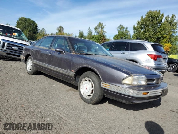 1993 Oldsmobile 88 z VIN 1G3HN53L4PH310087, wystawiony jako Copart lot #75523874 z przebiegiem 151 178 mil mil oraz Czysty tytuł • Clean title. Historia ofert i sprzedaży dostępna na DreamBid. Obrazek 4.