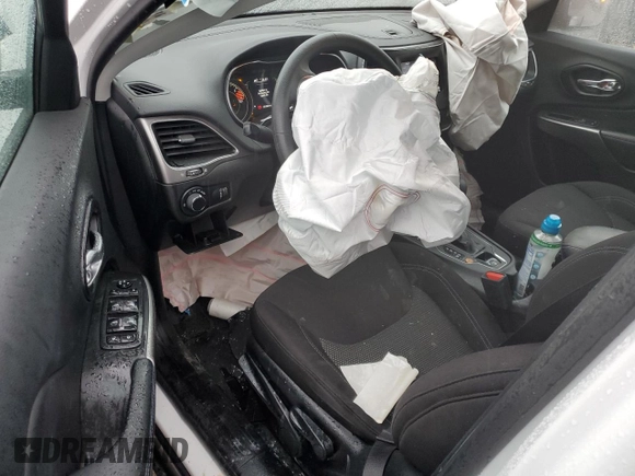 2021 Jeep Cherokee Latitude с VIN 1C4PJMCB0MD152908, выставлен на аукционе Copart как лот 84382024 с пробегом 101 345 миль миль и Списание • Salvage title. История ставок и продаж доступна на DreamBid. Изображение 8.