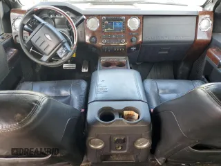 2012 Ford F-250 XL z VIN 1FT7W2BT4CEA51296, wystawiony jako Copart lot #55537375 z przebiegiem 243 184 mil mil oraz Czysty tytuł • Clean title. Historia ofert i sprzedaży dostępna na DreamBid. Obrazek 8.