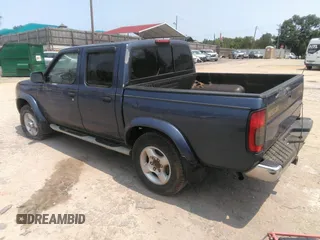 2000 Nissan Frontier XE z VIN 1N6ED27TXYC375617, wystawiony jako IAAI lot #42411448 z przebiegiem 381 933 mil mil oraz . Historia ofert i sprzedaży dostępna na DreamBid. Obrazek 3.