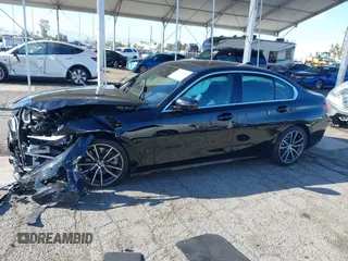2021 BMW 3 Series 330i with VIN 3MW5R1J00M8B85692, listed as a IAAI auction lot 41824283 with 21,040 mi miles. Bid and sale history available at carsss.com. Image 14.