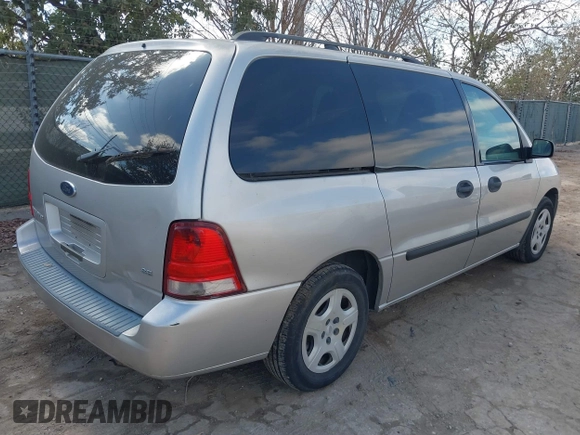2005 Ford Freestar SE z VIN 2FMZA51685BA03136, wystawiony jako IAAI lot #41677029 z przebiegiem 220 511 mil mil oraz . Historia ofert i sprzedaży dostępna na DreamBid. Obrazek 4.