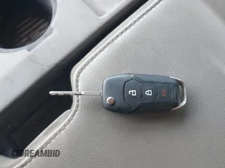 2019 Ford F-250 XL с VIN 1FT7W2B65KEE73554, выставлен на аукционе IAAI как лот 42523527 с пробегом 260 323 миль миль и . История ставок и продаж доступна на DreamBid. Изображение 10.