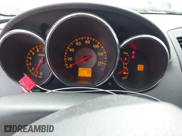 2006 Nissan Altima S z VIN 1N4AL11D66N328009, wystawiony jako IAAI lot #42368693 z przebiegiem 202 565 mil mil oraz . Historia ofert i sprzedaży dostępna na DreamBid. Obrazek 7.