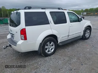2008 Nissan Pathfinder S with VIN 5N1AR18UX8C606533, listed as a IAAI auction lot 41971085 with 192,185 mi miles. Bid and sale history available at carsss.com. Image 4.