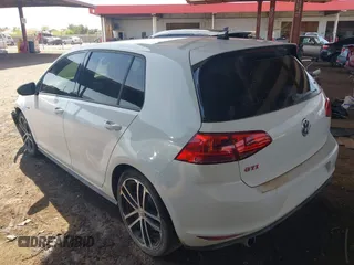 2017 Volkswagen GTI S z VIN 3VW447AU4HM038577, wystawiony jako IAAI lot #41990490 z przebiegiem 100 792 mil mil oraz . Historia ofert i sprzedaży dostępna na DreamBid. Obrazek 3.