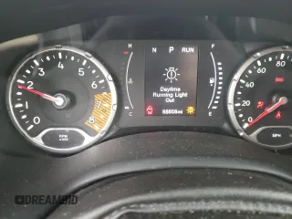 2020 Jeep Renegade Latitude z VIN ZACNJBBB1LPL03636, wystawiony jako Copart lot #55380425 z przebiegiem 68 858 mil mil oraz Szkoda całkowita • Salvage title. Historia ofert i sprzedaży dostępna na DreamBid. Obrazek 9.